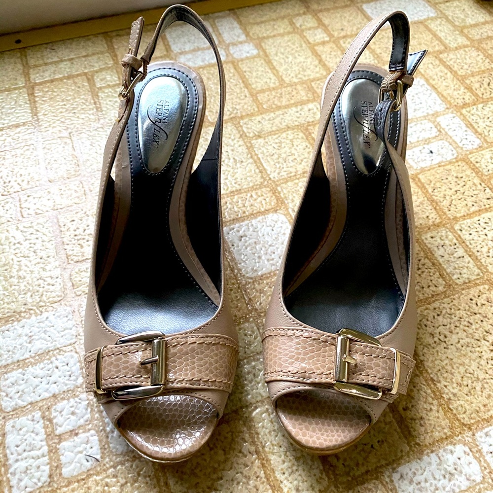 Tan Alfani sling back heel
